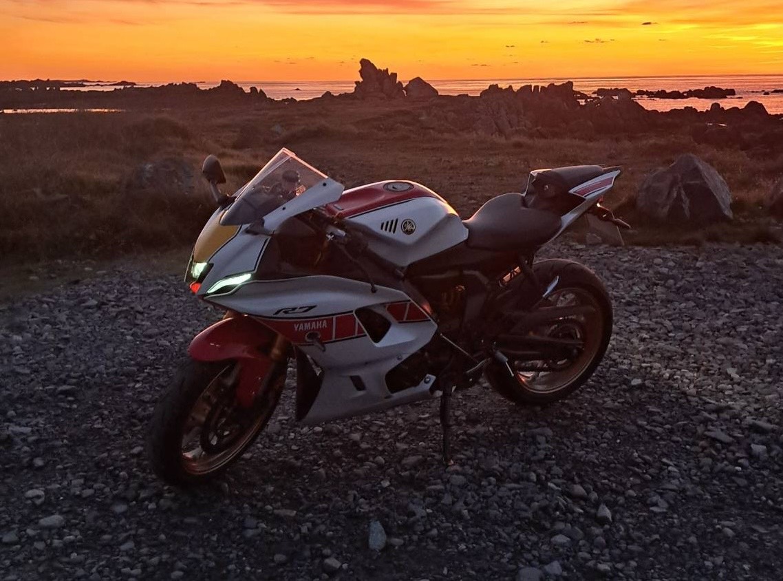 Yamaha R7 2023