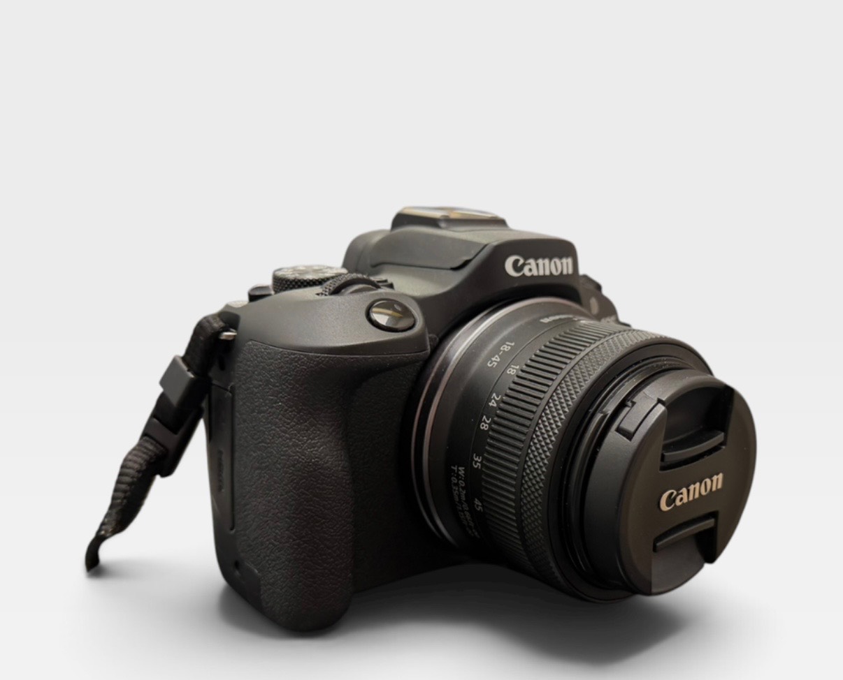 Canon EOS R100 Camera – Extra Battery, Charger, Original Box & Paperwork