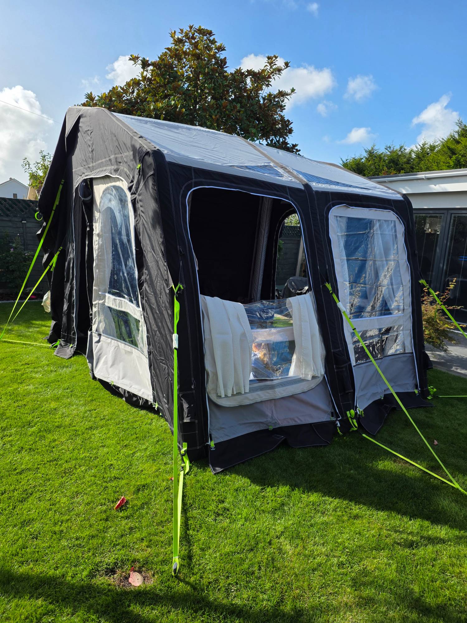 Dometic Rally Air Pro 260 Driveaway Awning