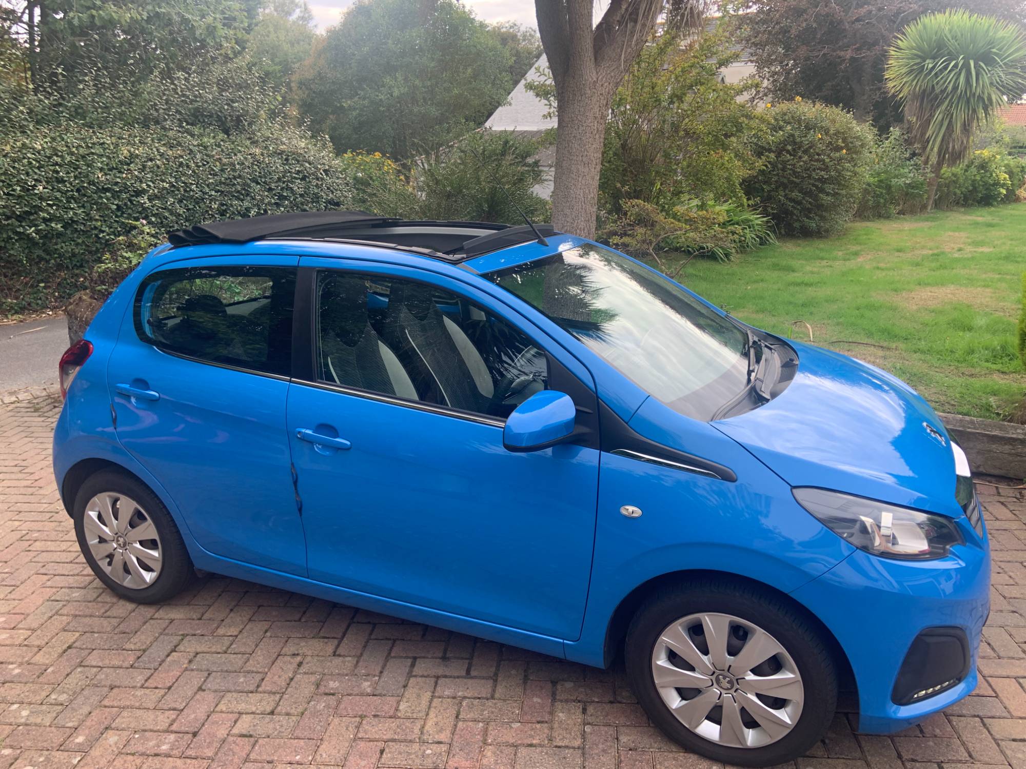 Peugot 108 Top Active (very Low Miles)