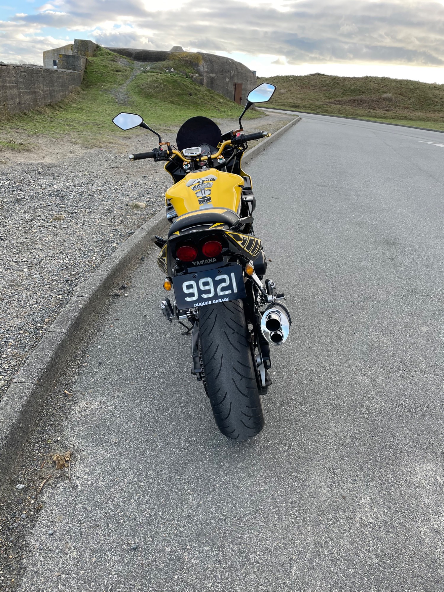 Yamaha FZS