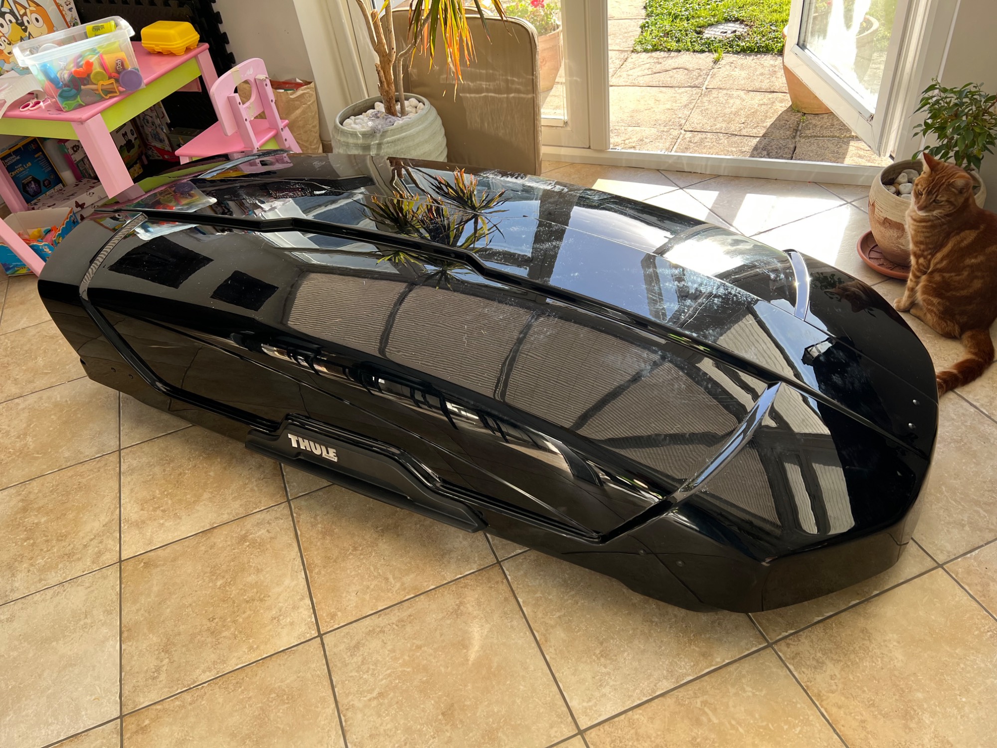 Thule Motion XT L Roof Box – Gloss Black