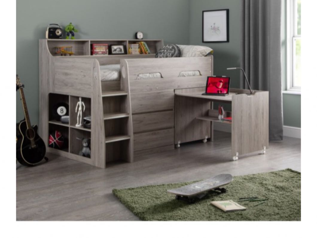 Cabin mid sleeper