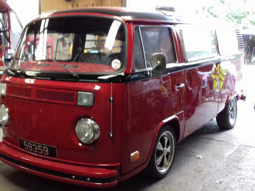 1972/73 VW BAY WINDOW TWIN SLIDER SURF STYLE DAY BUS